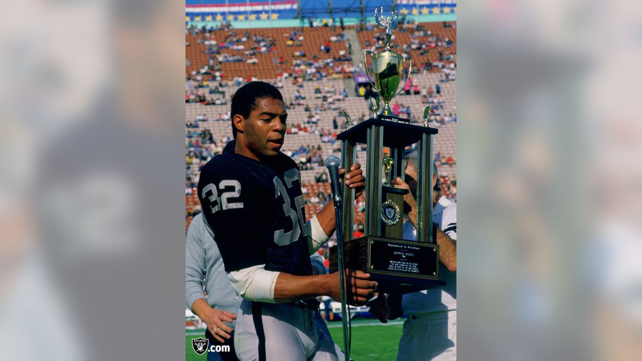 Marcus Allen was really that good. Happy birthday to a Hall of Famer! 