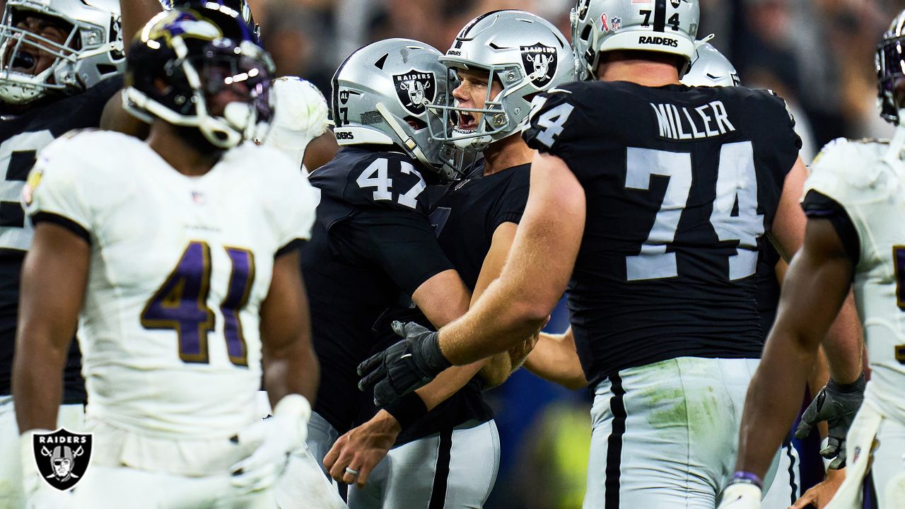 KANSAS CITY, MO - DECEMBER 12: Las Vegas Raiders kicker Daniel