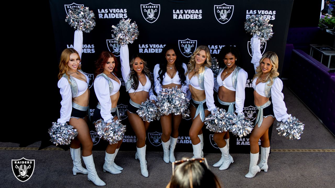 PHOTOS  2022 NFL Draft Party - Live from Las Vegas (Day 1)