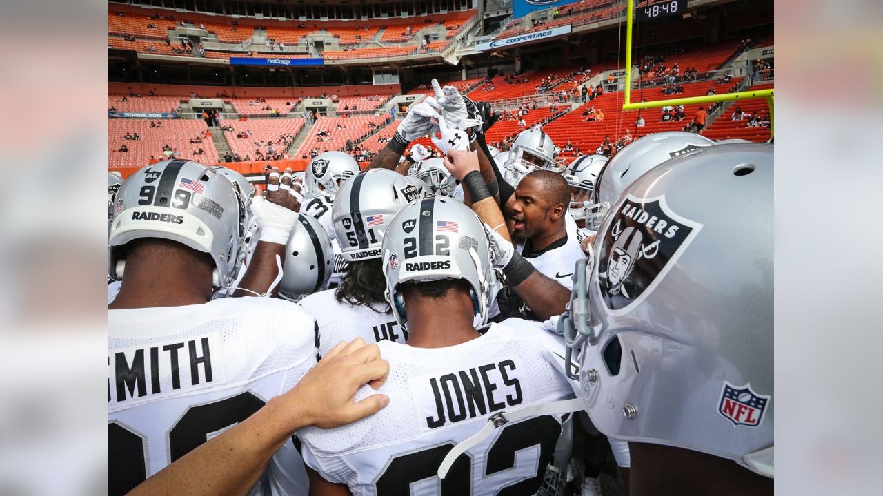 Report: Raiders, DB Charles Woodson agree to one-year deal