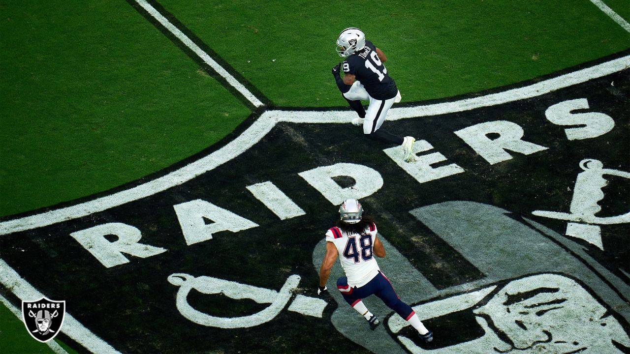 4,583 New England Patriots V Oakland Raiders Photos & High Res Pictures -  Getty Images