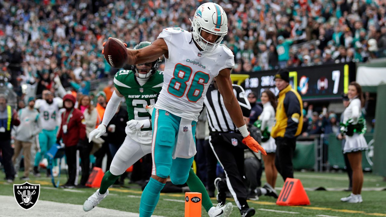 Las Vegas Raiders signing wide receiver Mack Hollins in 2022 NFL free  agency - The Phinsider