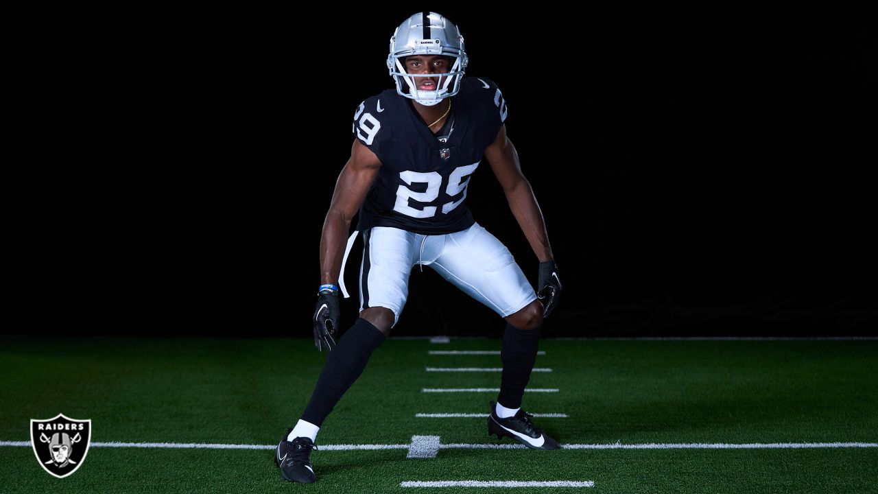 Raiders best sale vegas uniforms