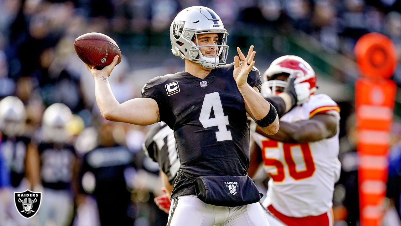 Raiders finally treat Derek Carr as franchise QB with new contract - Sports  Illustrated