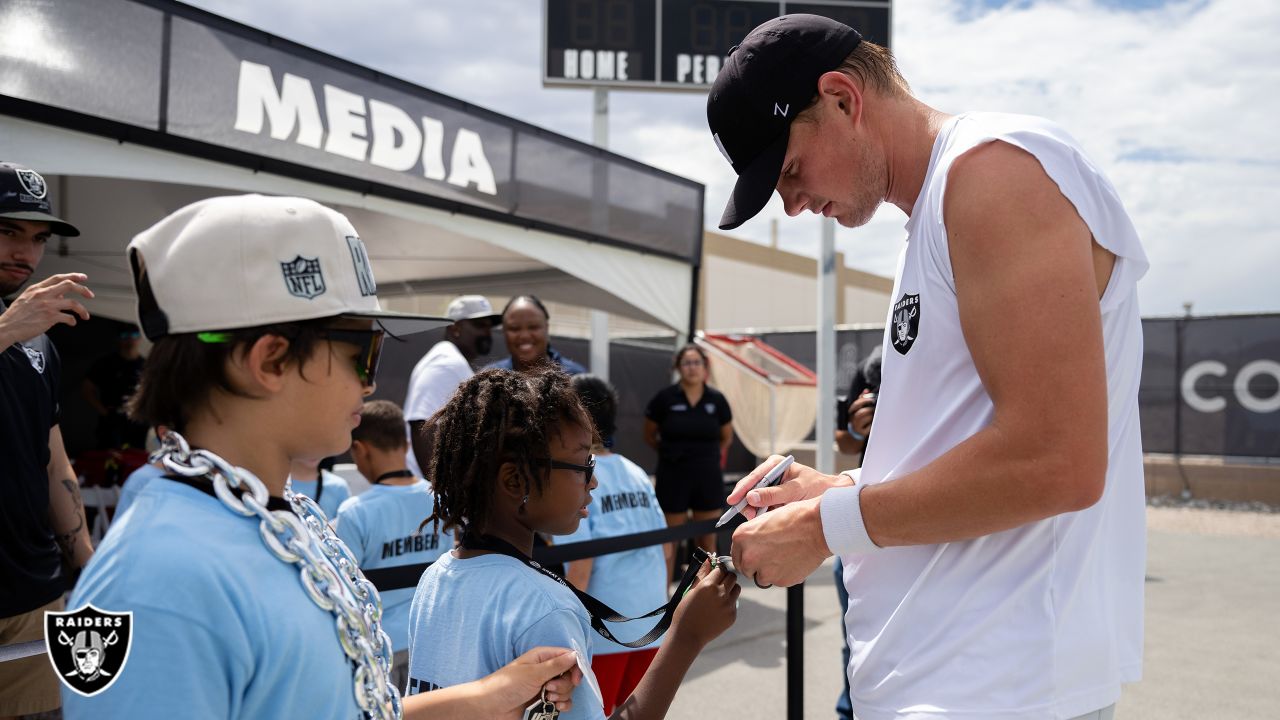 Marcus Peters joins his childhood favorite team, the Raiders, with eyes on  reshaping its defense in his image - Las Vegas Weekly