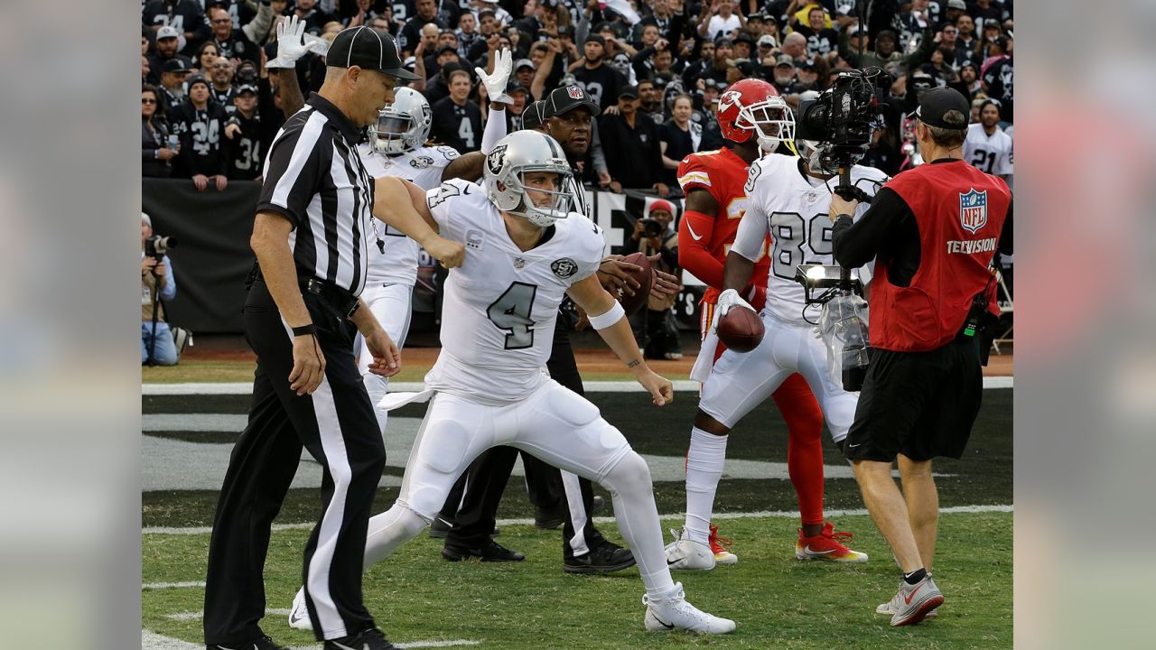 Las Vegas Raiders vs. Kansas City Chiefs. NFL Game. American Football  League match. Silhouette of professional player celebrate touch down.  Screen in Stock Photo - Alamy