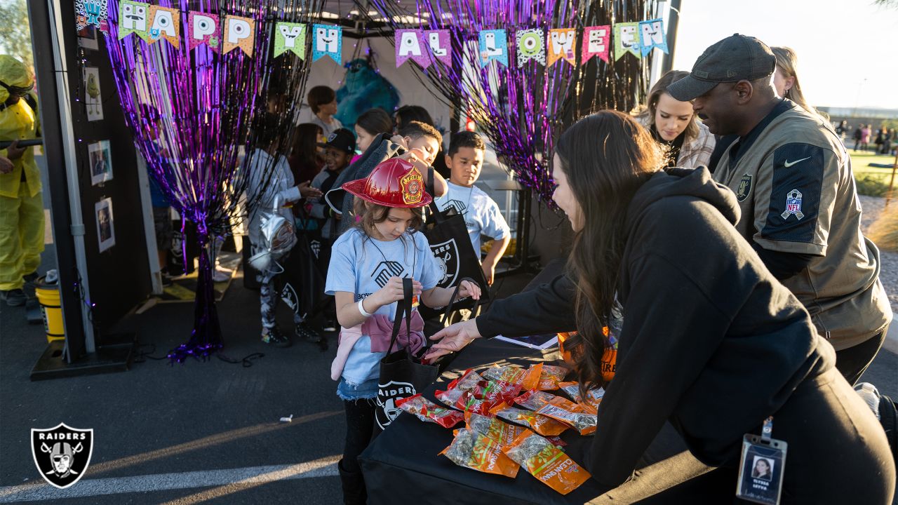 Raiders host Boys & Girls Club members for 'Tent or Treat