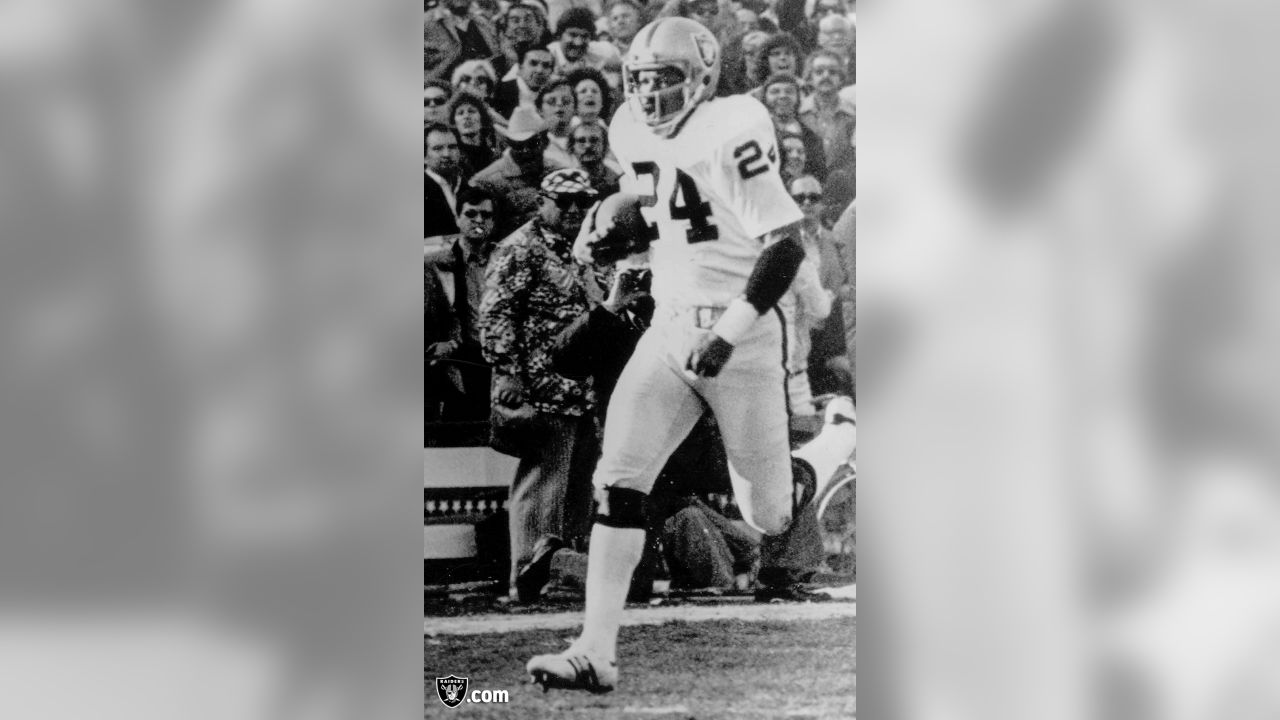 A look back at photos from Super Bowl XI