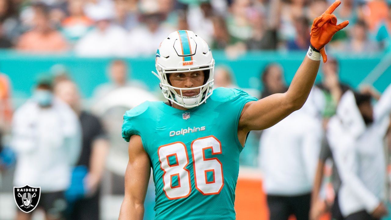 Raiders sign WR Mack Hollins