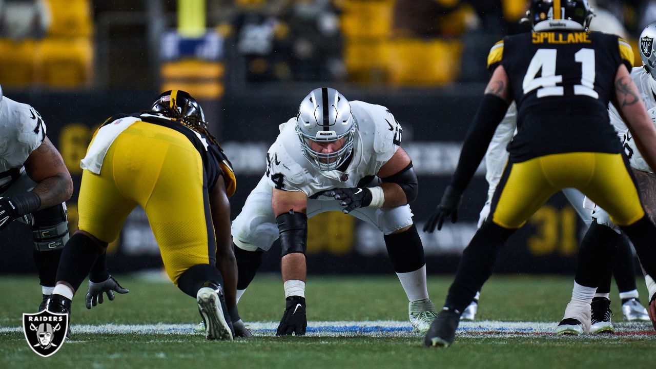 Kolton Miller, Jermaine Eluemunor keep Raiders' offensive line afloat -  Silver And Black Pride