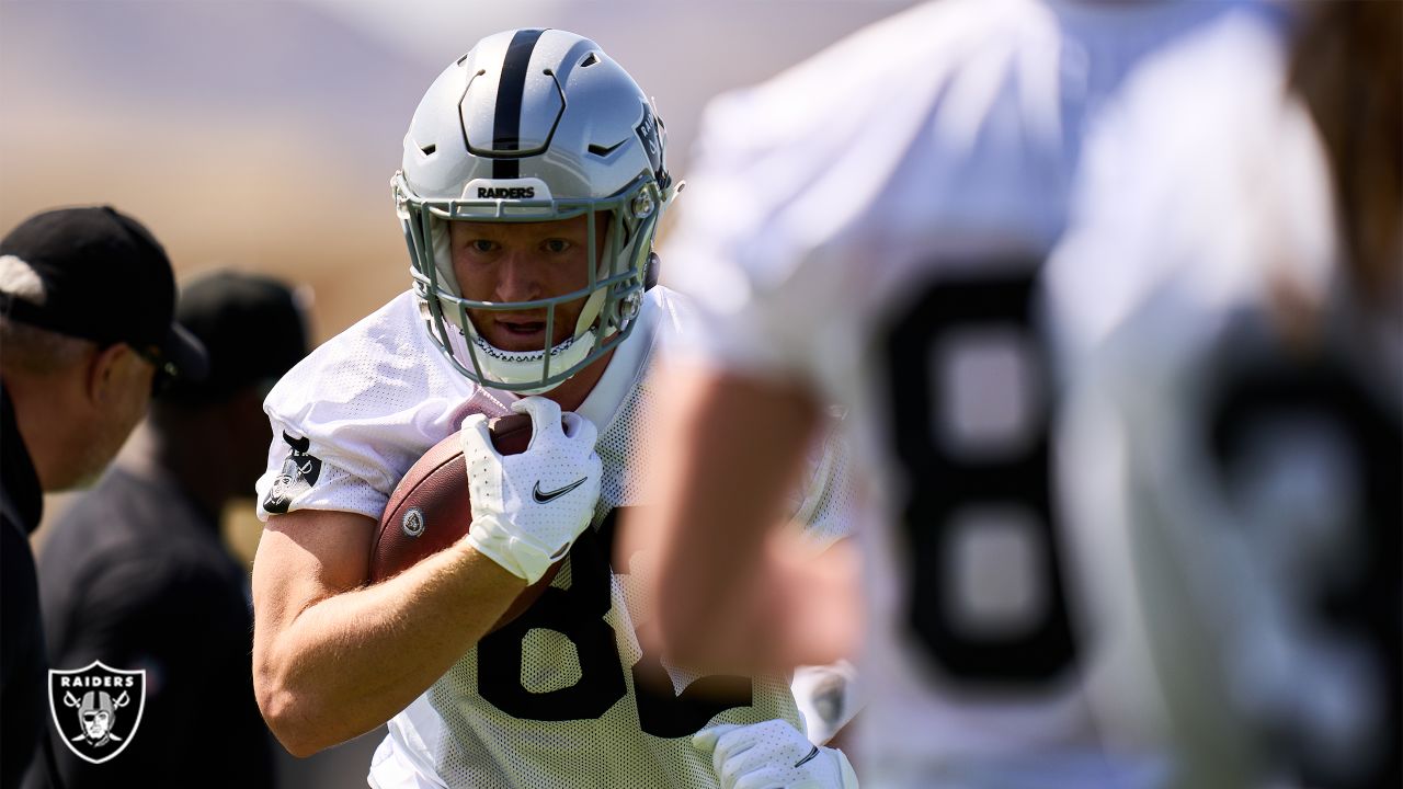 2022 Position Breakdown: Darren Waller, Foster Moreau bring continuity to  Raiders' tight end room