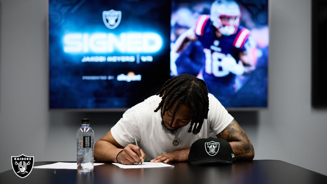 Raiders free agency 2022: Cornerback Brandon Facyson agrees with Colts -  Silver And Black Pride