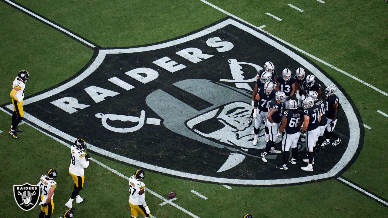 New Orleans Saints Pregame Huddle vs Las Vegas Raiders - 2022 NFL Week 8