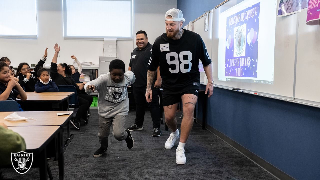 Raiders Video: Maxx Crosby Provides Meals For Las Vegas Children's