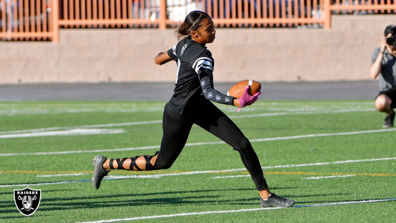 New York Giants hold girls' flag football clinic 