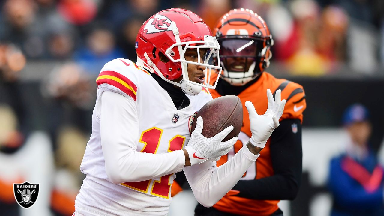 Reports: WR Demarcus Robinson signs 1-year deal and stays with the Kansas  City Chiefs