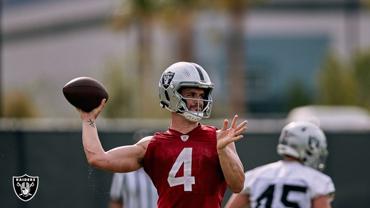 Top Shots: QB Derek Carr