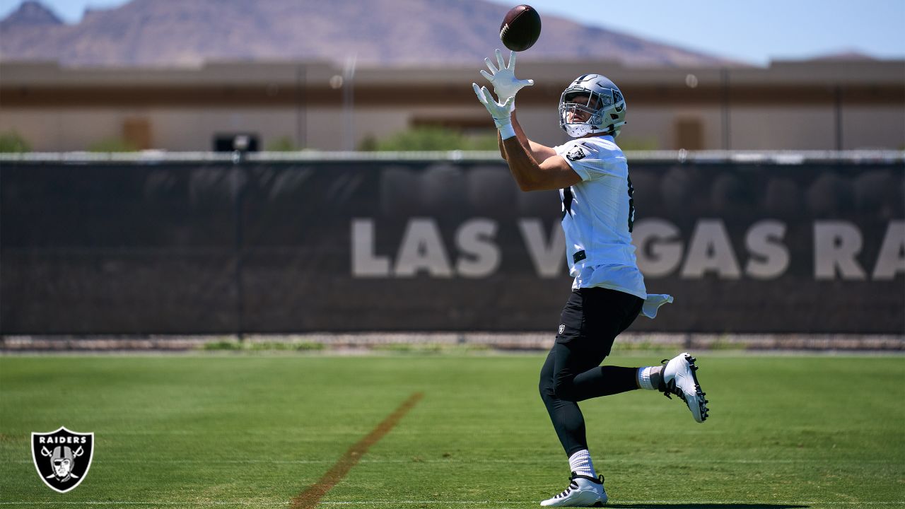 2021 Position Battle: Darren Waller once again leads a talented group of  Raiders pass catchers