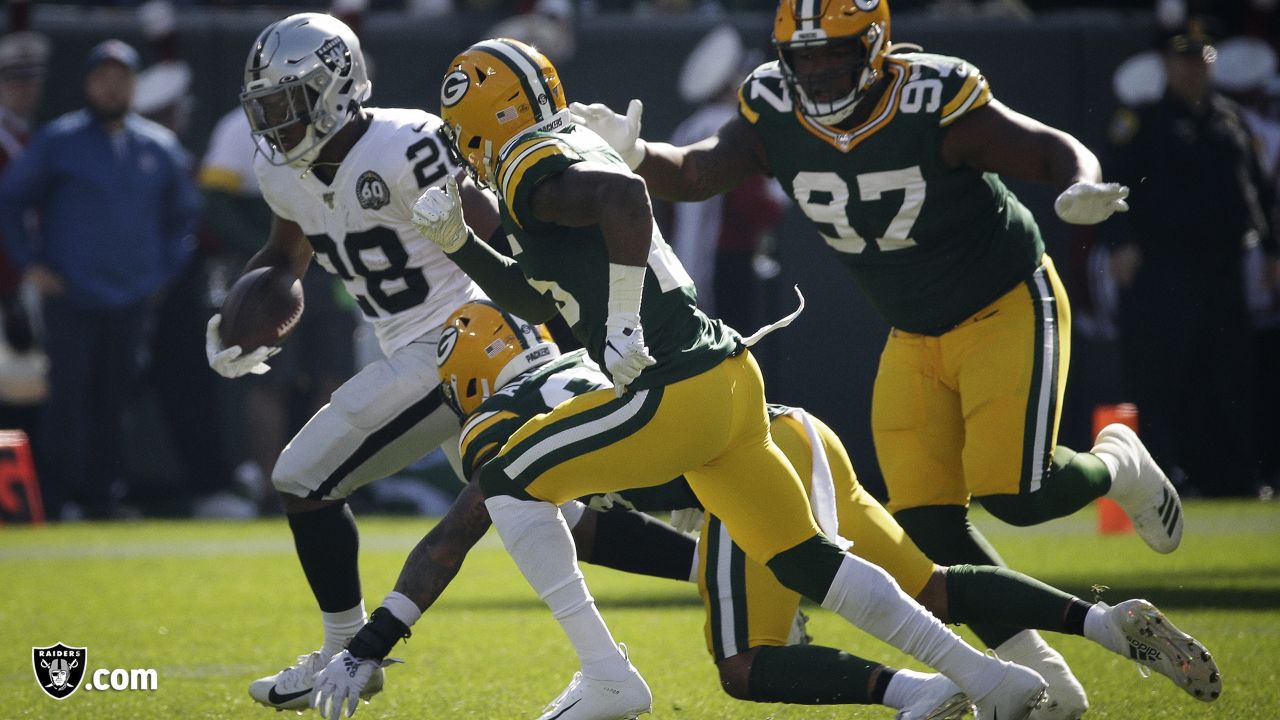 Packers score six TDs in 42-24 win over Raiders