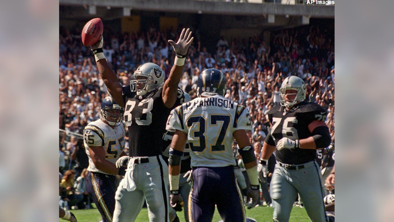 Photo: OAKLAND RAIDERS VS SAN DIEGO CHARGERS - SXP2005101633 