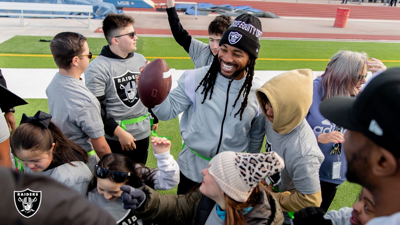 AJ Cole honored pregame for nomination as Raiders' Walter Payton Man of the  Year