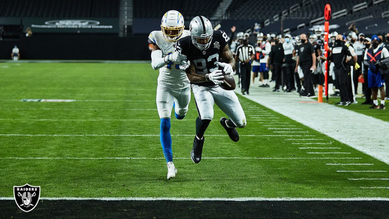 Las Vegas Raiders tight end Darren Waller #83 lines up against the New  Orleans Saints during an NFL football game, Monday, Sept. 21, 2020, in Las  Vegas. (AP Photo/Jeff Bottari Stock Photo - Alamy