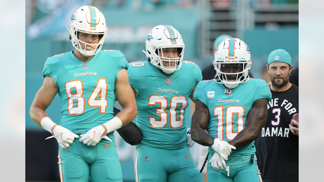 Miami Dolphins tight end Durham Smythe (81) walks on the field