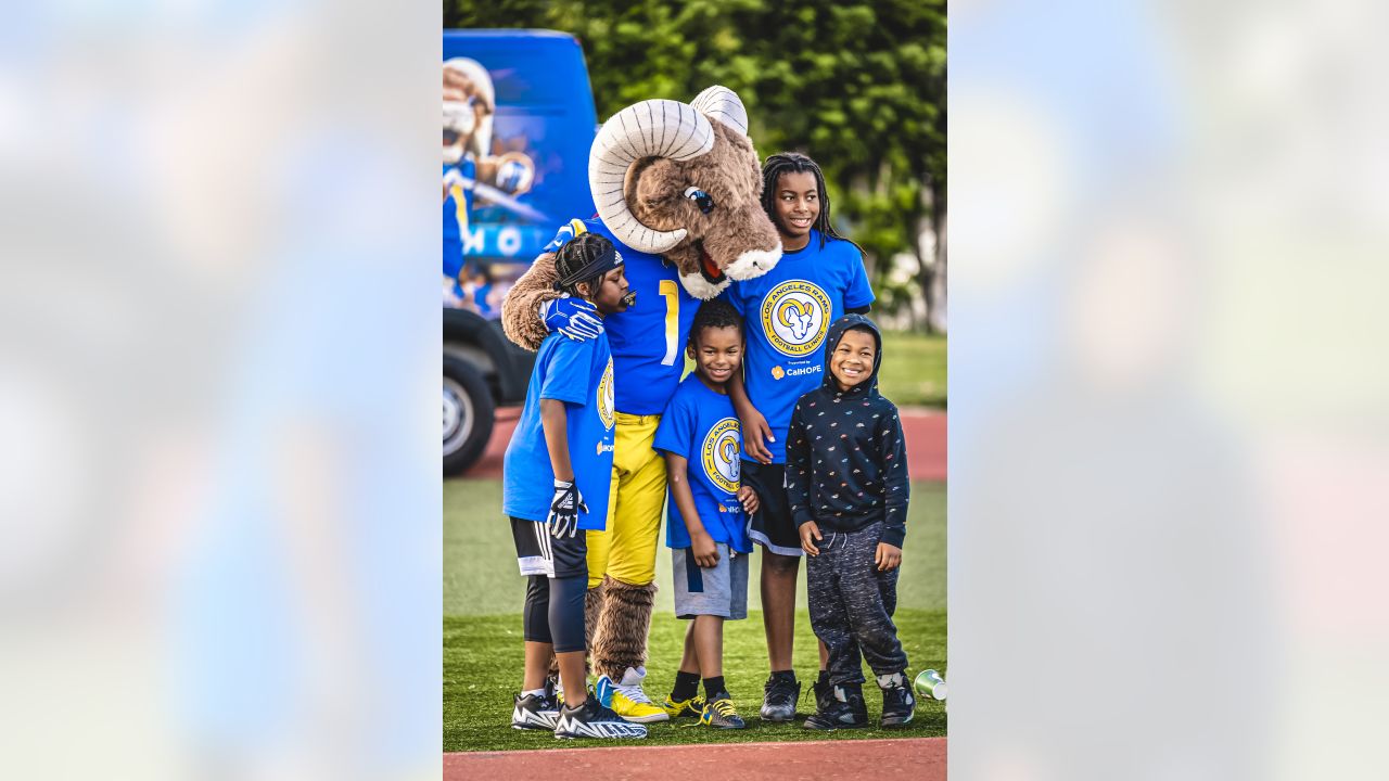 COMMUNITY PHOTOS: Rams empower South LA youth with Juneteenth football  skills clinic at Jackie Robinson Stadium