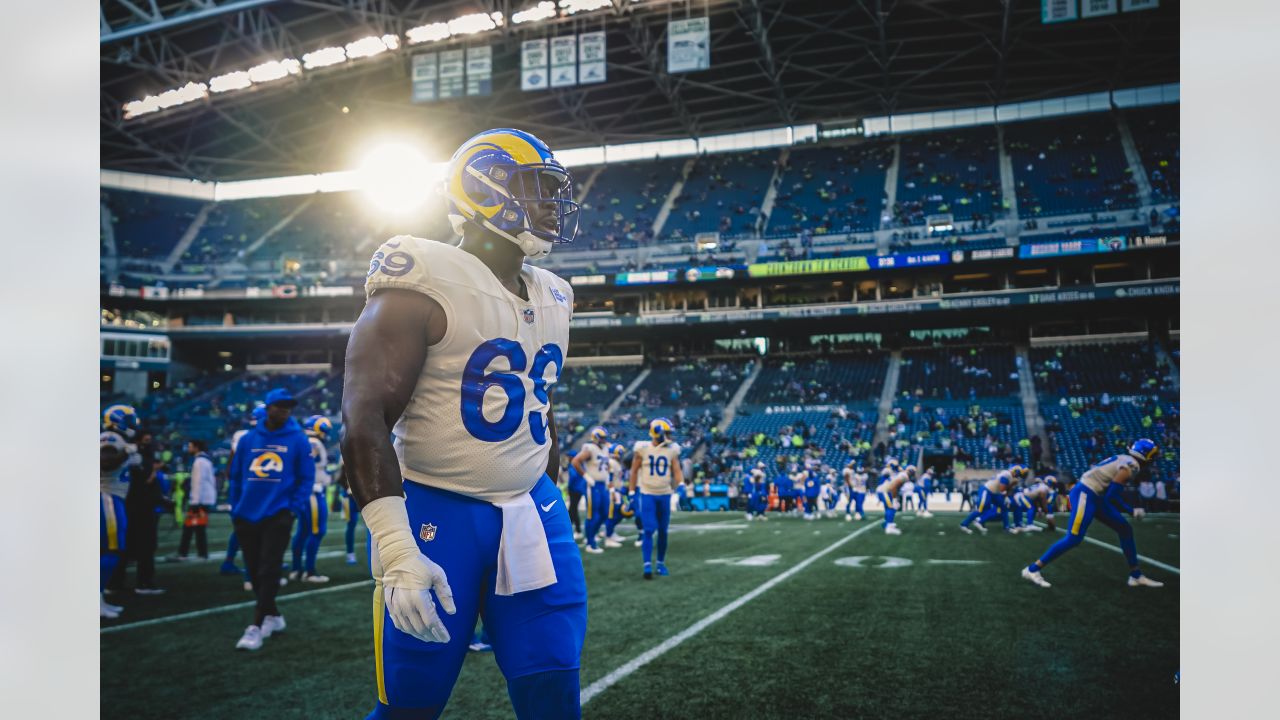 Best Photos From Seahawks-Rams Pregame Warmups