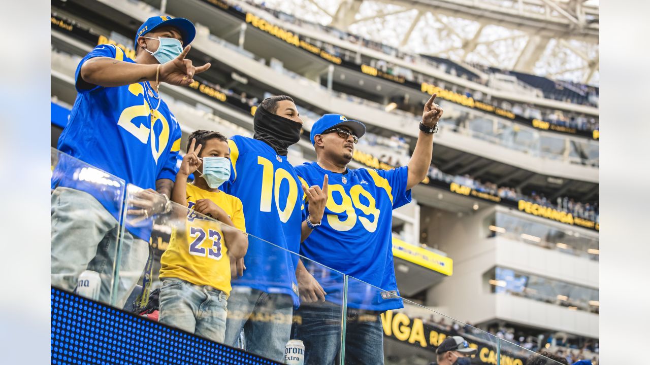 Valley Los Angeles Rams fans set to travel to first practice