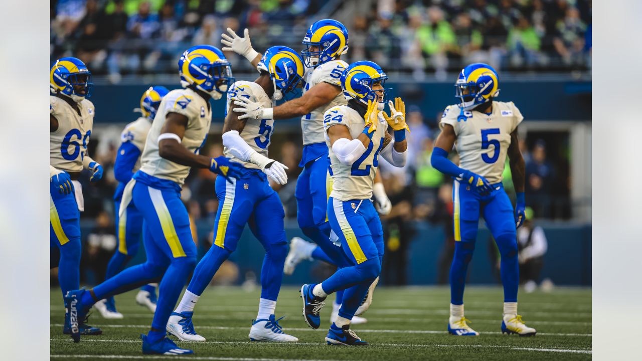 Seattle Seahawks Vs. Los Angeles Rams. Fans Support On NFL Game. Silhouette  Of Supporters, Big Screen With Two Rivals In Background. Stock Photo,  Picture And Royalty Free Image. Image 151158439.