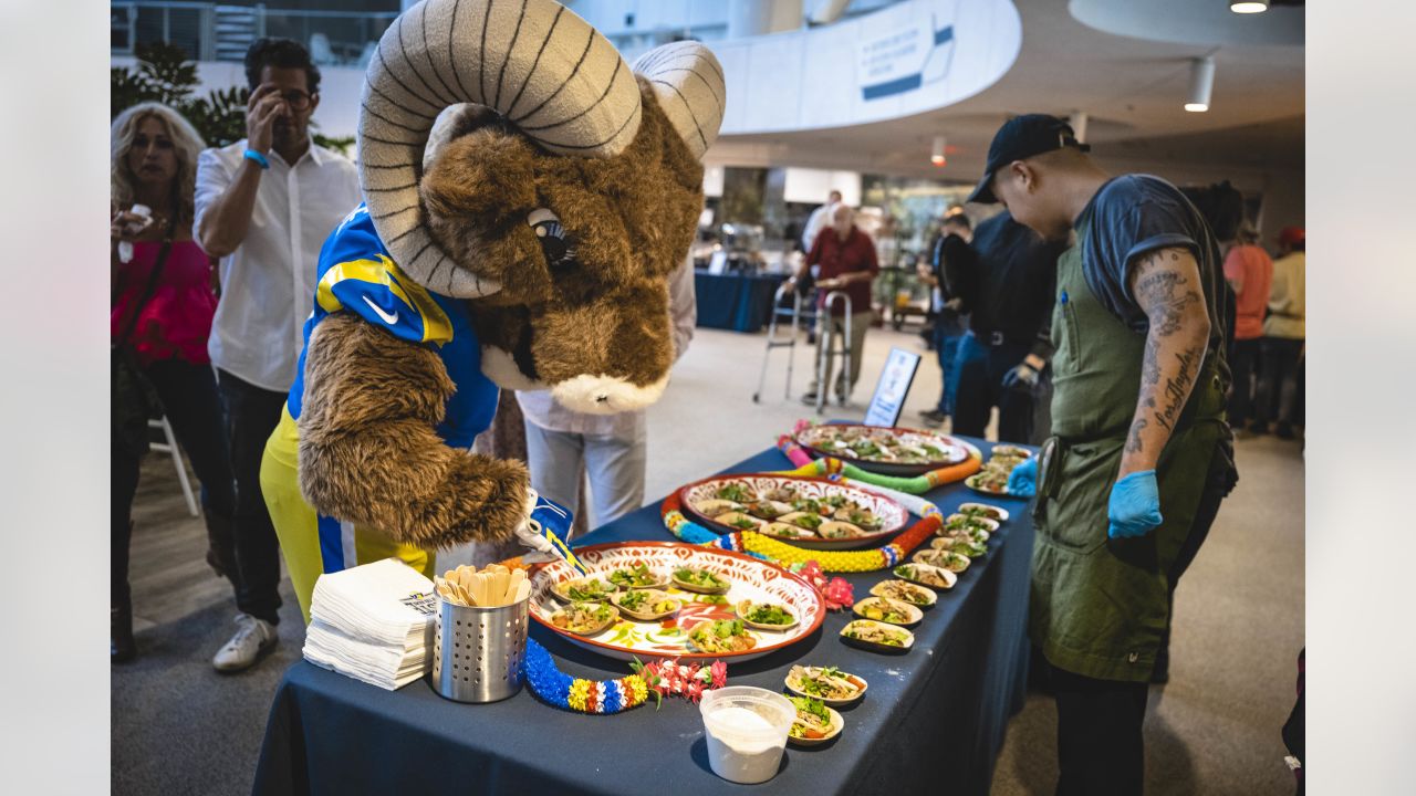 COMMUNITY PHOTOS: Taste of the Rams annual fundraiser in support of the Los  Angeles Food Bank