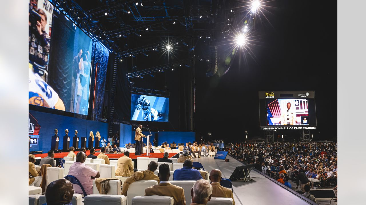 Pro Football Hall of Fame - The stage is set for tonight's Class of 2021  Enshrinement! #PFHOF21