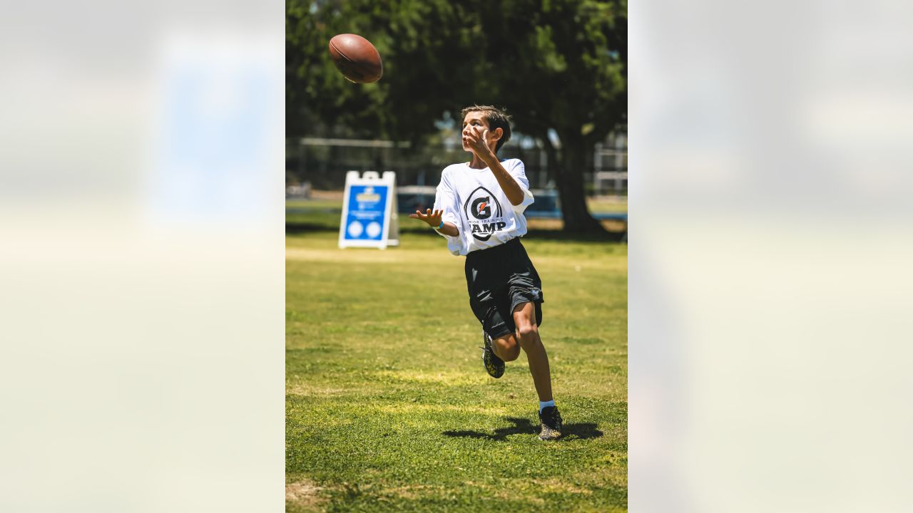 Rams Host Free Youth Football Clinics for Nearly 700 in LA Region