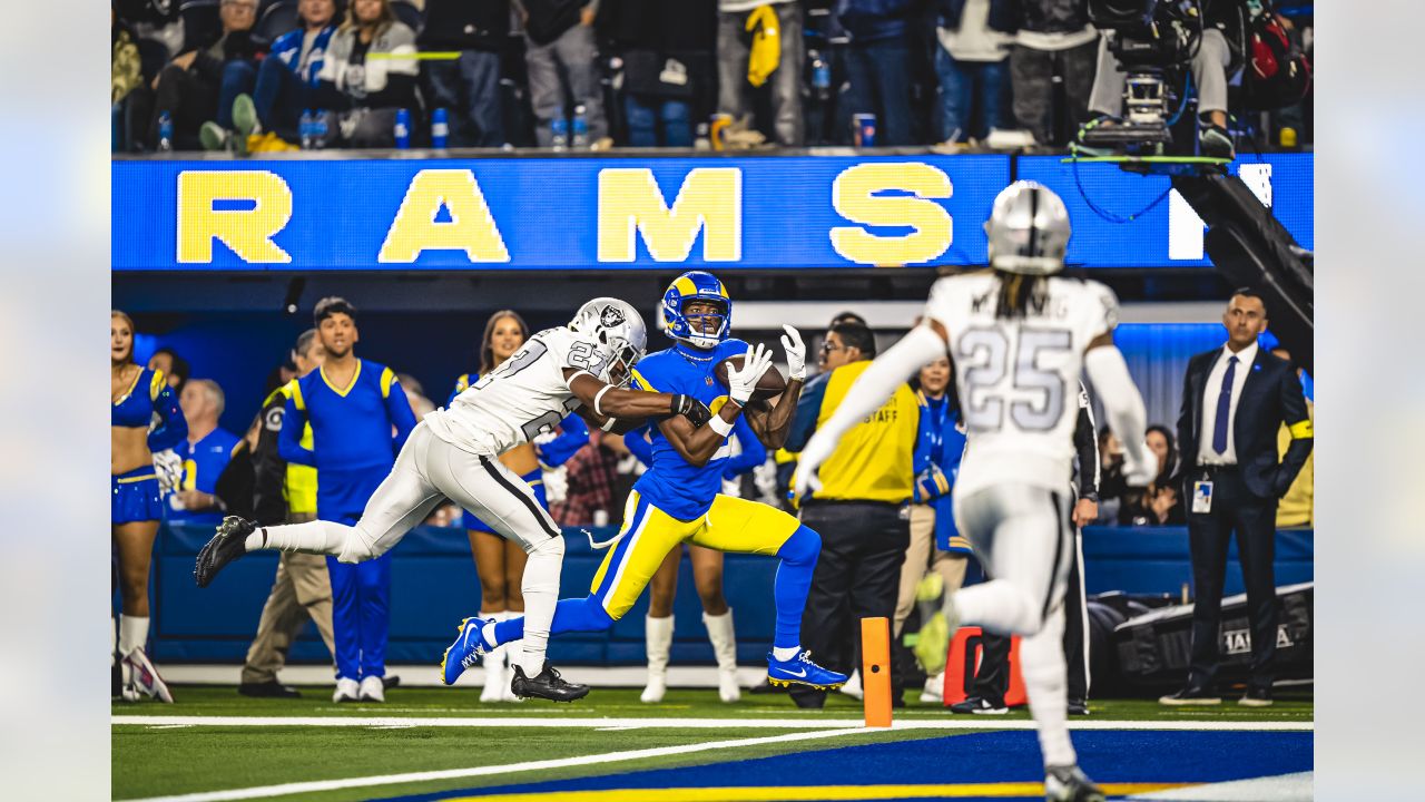 Photo: Rams' Van Jefferson catches a long pass against the Cowboys