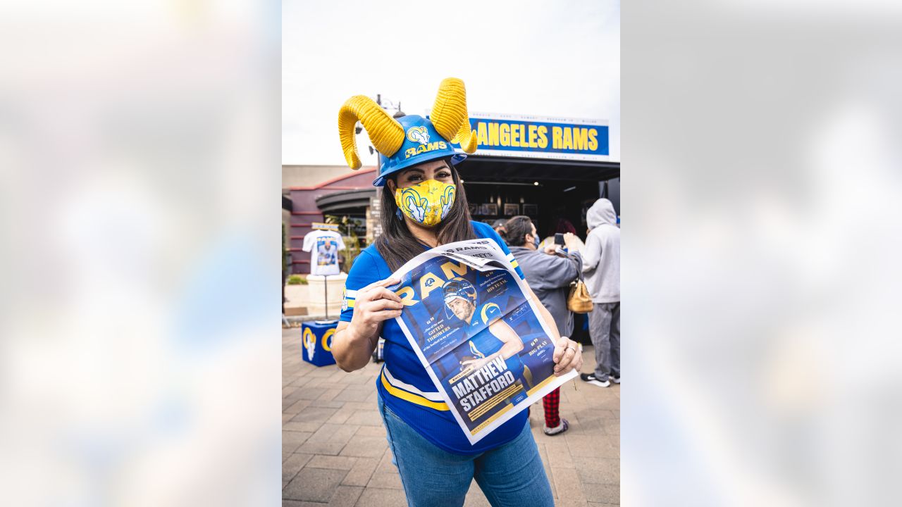 la rams super fan