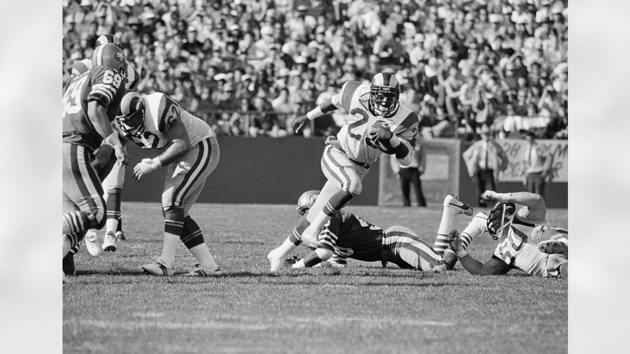 THROWBACK PHOTOS: Best historical moments from Rams vs. 49ers matchups