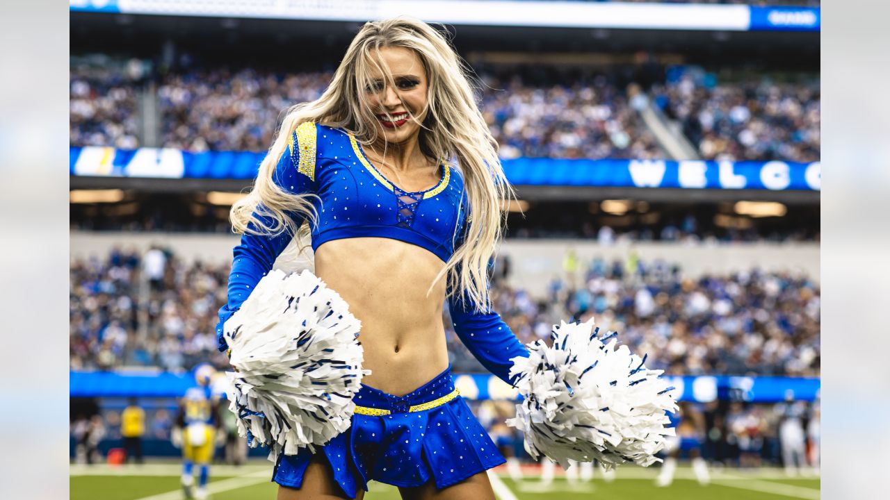 CHEER PHOTOS: Best of Rams Cheerleaders from Sunday's Week 6