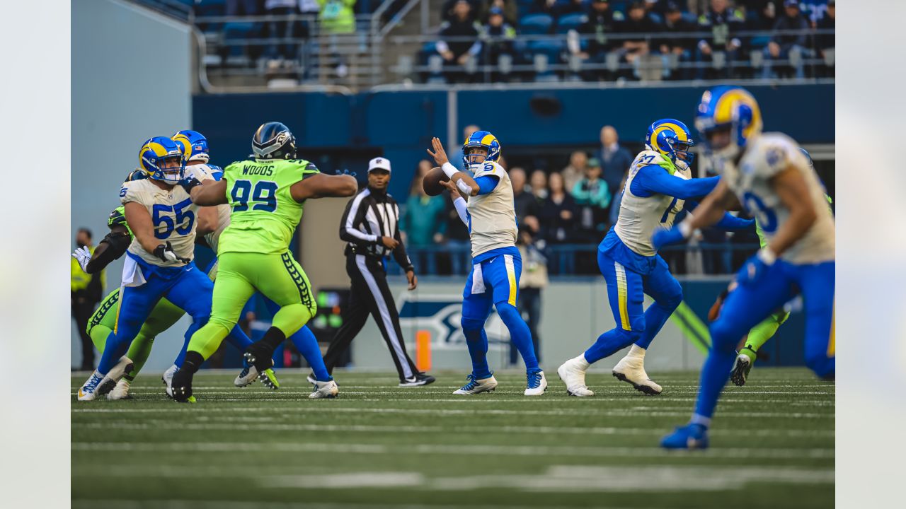 PHOTOS: Game-action moments from Rams vs. Seahawks Week 5 at Lumen Field