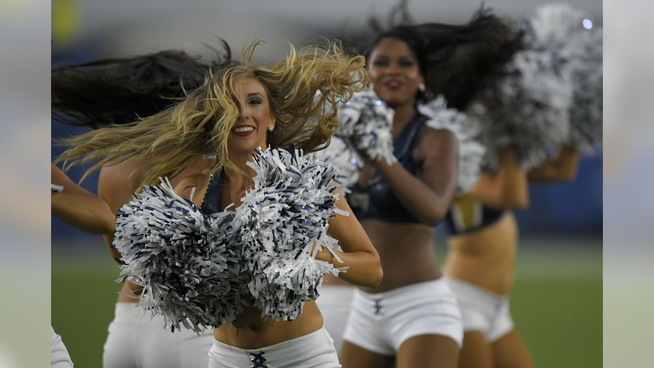 Los Angeles Rams Cheerleaders Photos from Preseason Week 3 – Ultimate  Cheerleaders