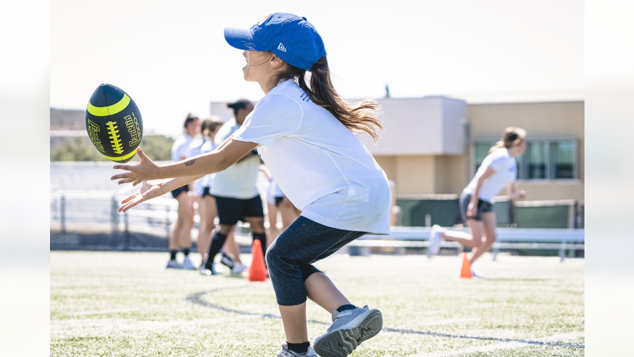 COMMUNITY PHOTOS: Rams & Nike host girls flag football clinics