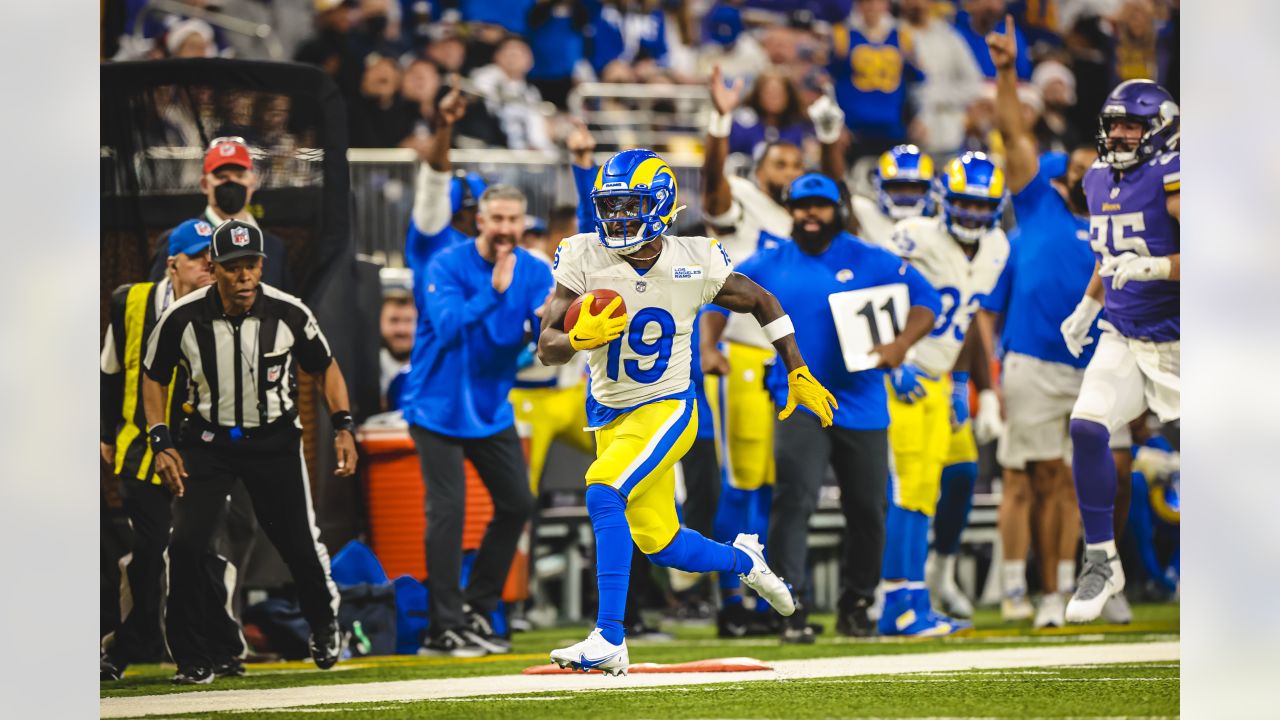 GAME PHOTOS: Rams face Minnesota Vikings for Week 16 matchup at U.S. Bank  Stadium