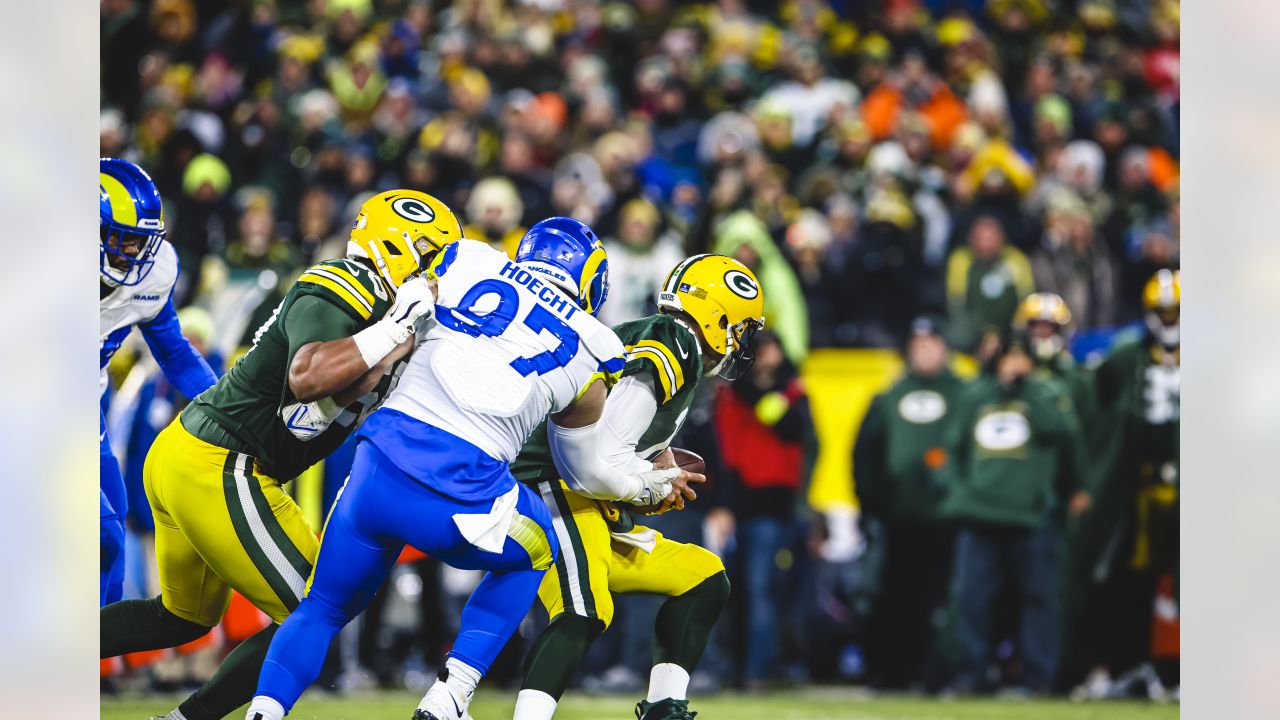 Packers vs Rams game blog, score updates on Monday night football