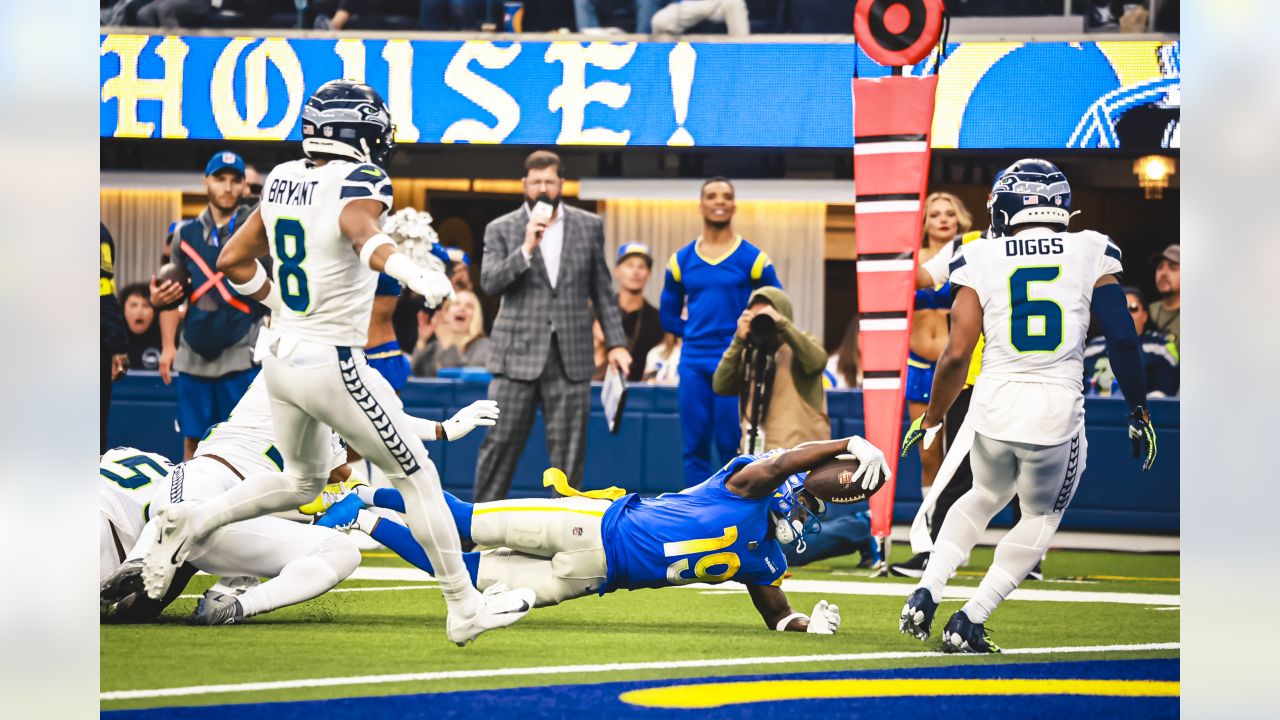 Los Angeles Rams vs. Seattle Seahawks Notebook: Bobby Wagner Gets Slight  Revenge, Cam Akers Leads Run Game - Sports Illustrated LA Rams News,  Analysis and More