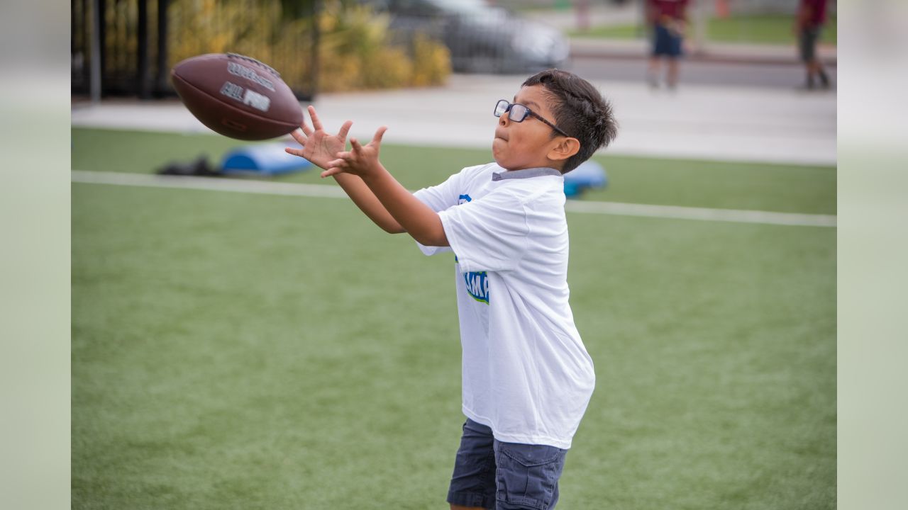 Anthony Muñoz brings NFL Play 60 Character Camp to Super Bowl 53