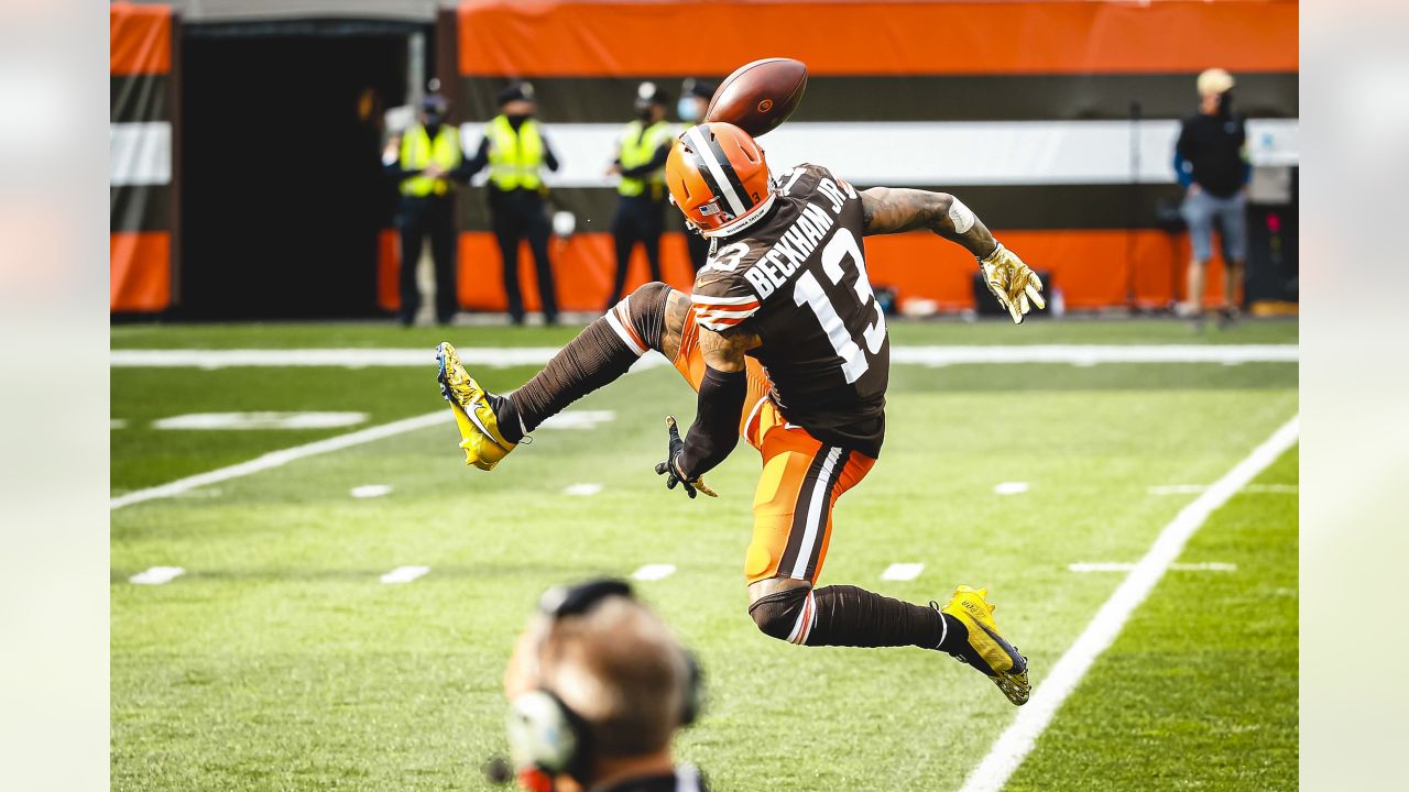 East Rutherford, New Jersey, USA. 16th Sep, 2019. Cleveland Browns wide  receiver Odell Beckham Jr. (13) throws the ball prior to the NFL game  between the Cleveland Browns and the New York