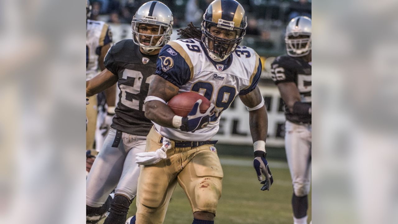 Photo: Oakland Raiders vs St. Louis Rams football - 