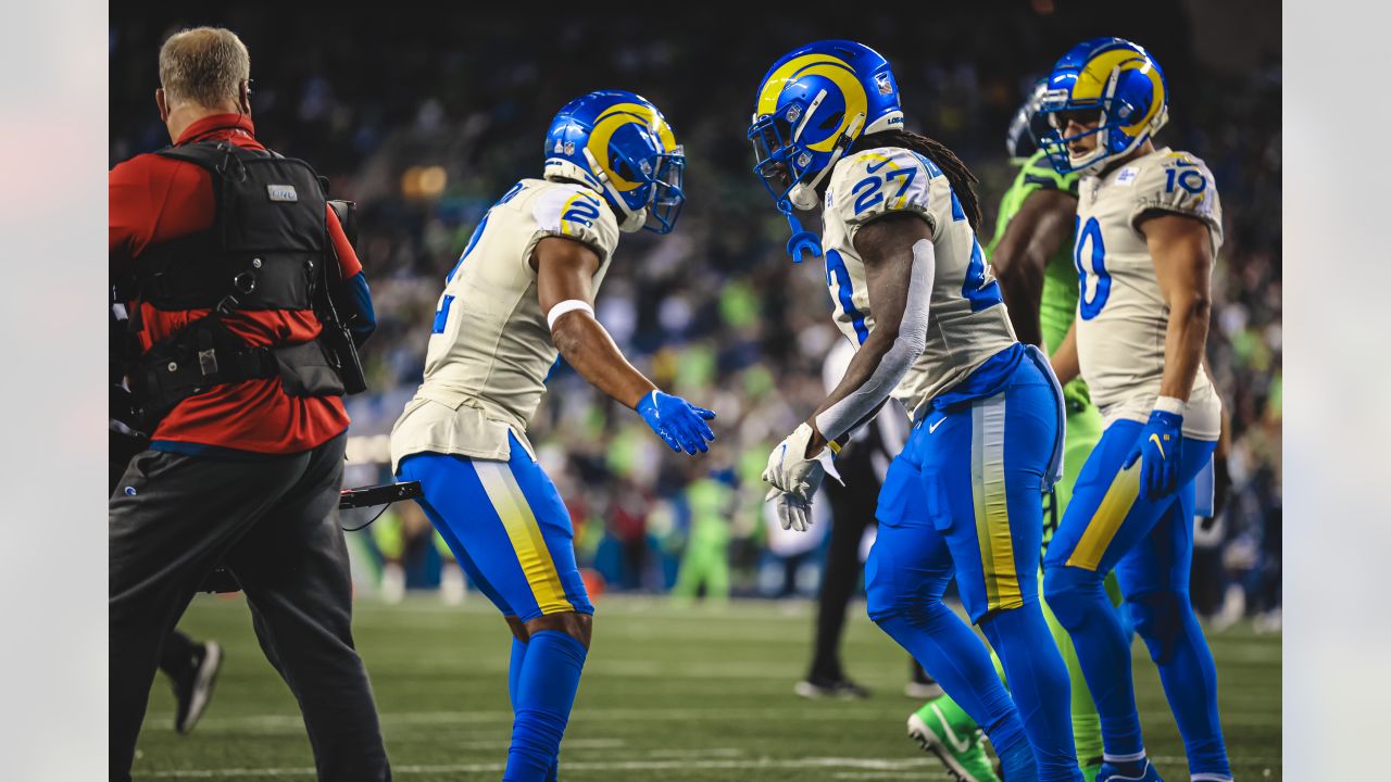 PHOTOS: Game-action moments from Rams vs. Seahawks Week 5 at Lumen Field