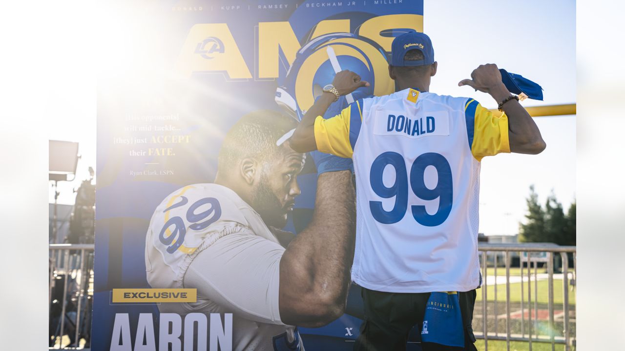 Rams kick off Super Bowl week with opening night rally