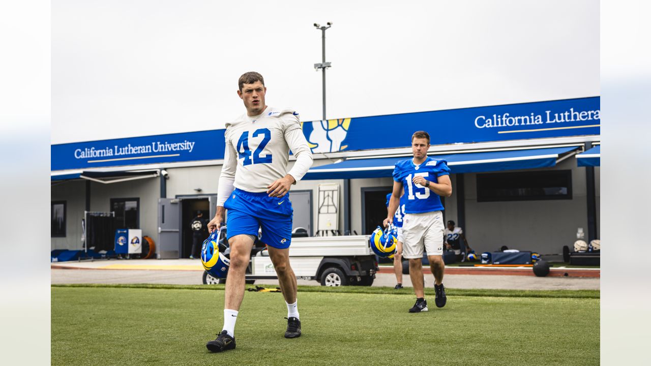 Los Angeles Rams punter Ethan Evans (42) punts before an NFL preseason  football game against the Las Vegas Raiders, Saturday, Aug. 19, 2023, in  Inglewood, Calif. (AP Photo/Kyusung Gong Stock Photo - Alamy